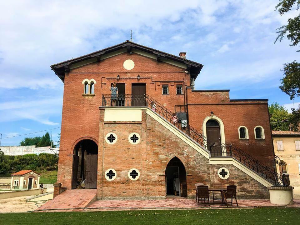 Borgo Sartoni Case Vacanze Appartamenti In Affitto โบโลญญา ภายนอก รูปภาพ
